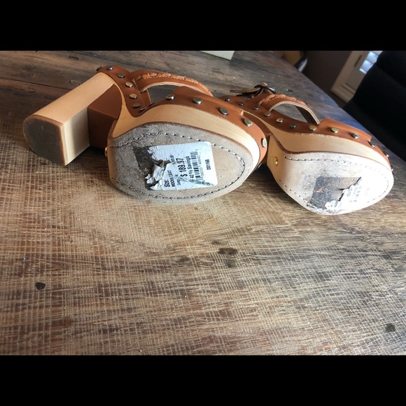 Cynthia Vincent platforms - Picture 4 of 4